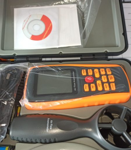 Digital handheld anemometer